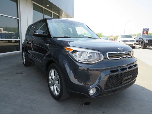 Used 2016 Kia Soul ! w/ Premium Package image 9