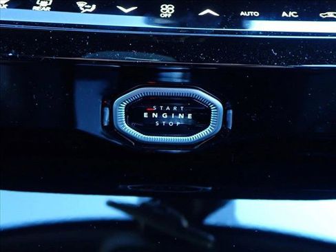 New 2026 Jeep Grand Cherokee Altitude image 22