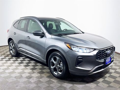 Used 2023 Ford Escape ST-Line image 1
