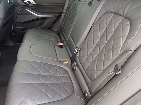 Used 2024 BMW X5 xDrive40i image 18