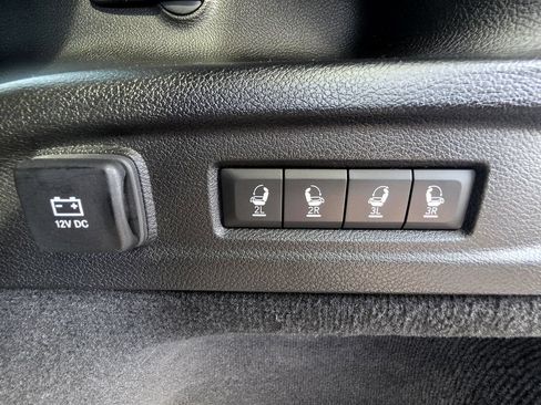 Used 2023 Jeep Grand Cherokee L Overland AWD/4WD image 9