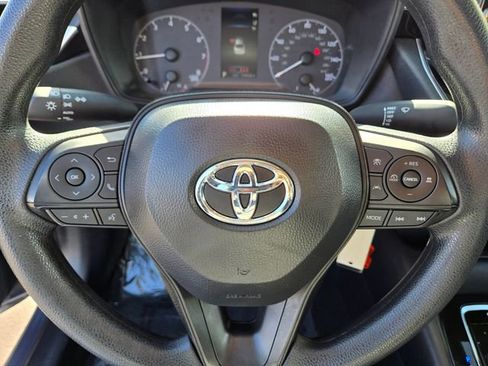 Certified 2025 Toyota Corolla LE image 18
