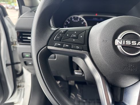 Used 2025 Nissan Sentra SV FWD image 18