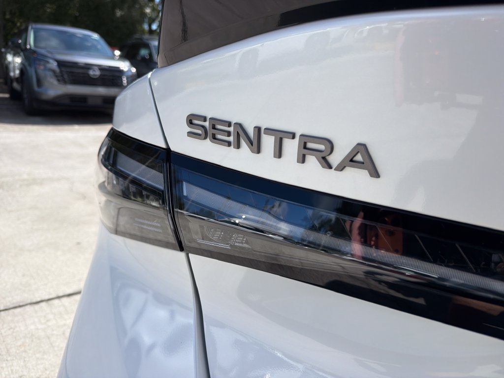 Used 2026 Nissan Sentra SR w/ Floor Mat Package FWD image 10