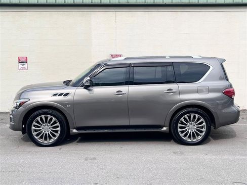 Used 2016 INFINITI QX80 4WD w/ Deluxe Technology Package image 5