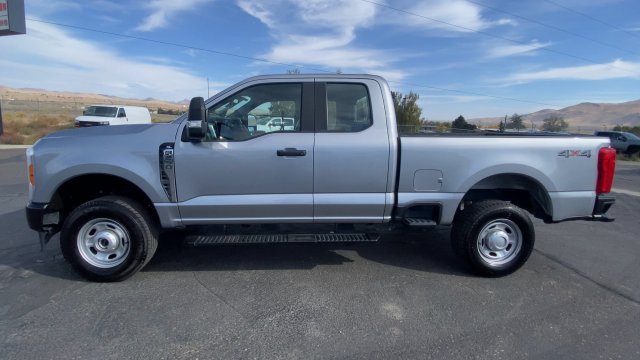 Used 2023 Ford F250 XL AWD/4WD image 5