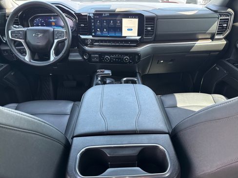 Used 2023 Chevrolet Silverado 1500 LT Trail Boss w/ LT Trail Boss Premium Package AWD/4WD image 13