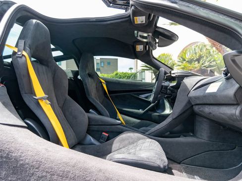 Used 2024 McLaren 750S RWD image 10