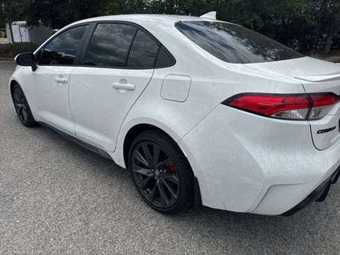 Used 2024 Toyota Corolla SE FWD image 2