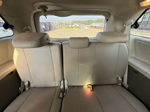 Used 2015 Toyota Sienna XLE Premium image 24