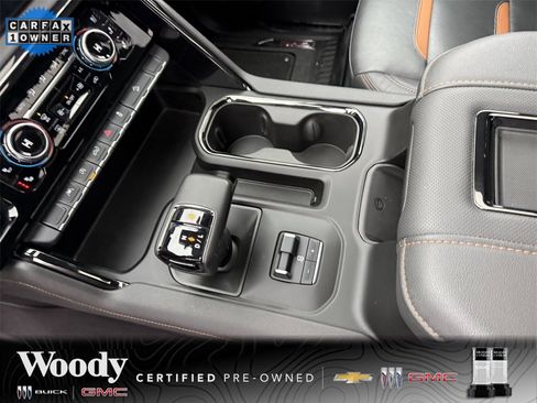 Certified 2022 GMC Sierra 1500 AT4 w/ AT4 Preferred Package image 26