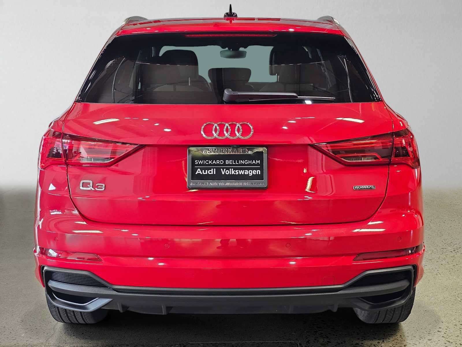 Used 2023 Audi Q3 2.0T Premium Plus w/ Premium Plus Package AWD/4WD image 4
