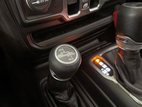 Used 2021 Jeep Wrangler Unlimited Sport AWD/4WD image 26