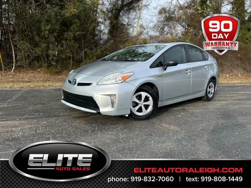 Used 2014 Toyota Prius Two image 1