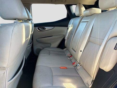 Used 2020 Nissan Rogue Sport SL image 24