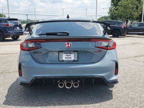 Used 2025 Honda Civic Type R image 6