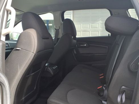 Used 2011 Chevrolet Traverse LT w/ Personal Connectivity Package image 9