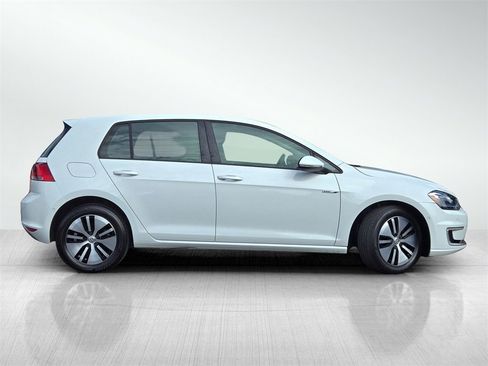 Used 2016 Volkswagen e-Golf SEL Premium w/ Driver Assistance Package image 3