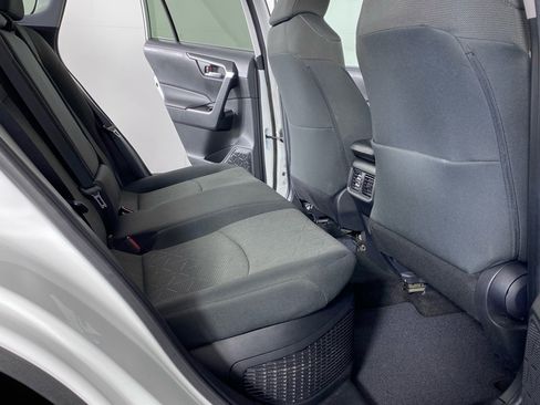 Used 2021 Toyota RAV4 XLE w/ Convenience Package image 25