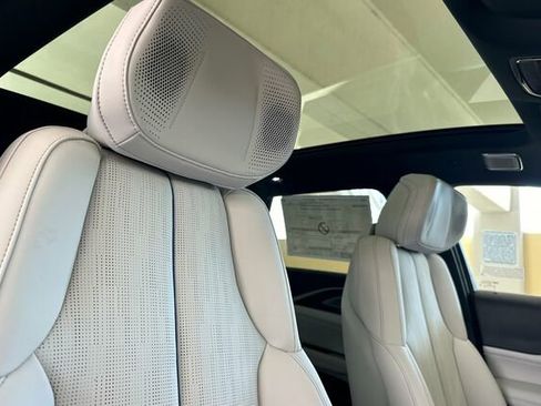 New 2026 Cadillac Lyriq Premium Sport image 17