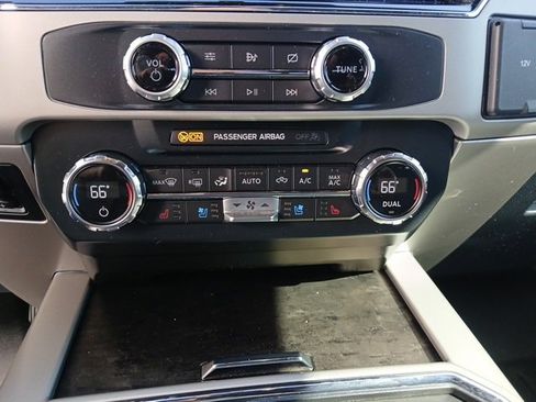 Used 2022 Ford F350 Lariat w/ Lariat Ultimate Package image 42
