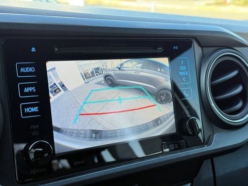 Used 2018 Toyota Tacoma TRD Off-Road image 26