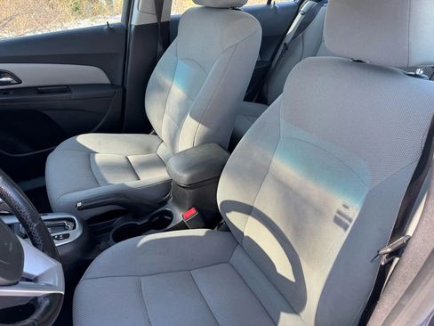 Used 2014 Chevrolet Cruze LT image 14