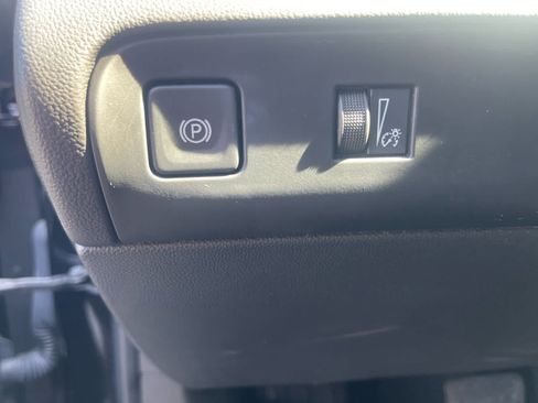 Used 2023 Buick Enclave Essence w/ Experience Buick Package FWD image 15