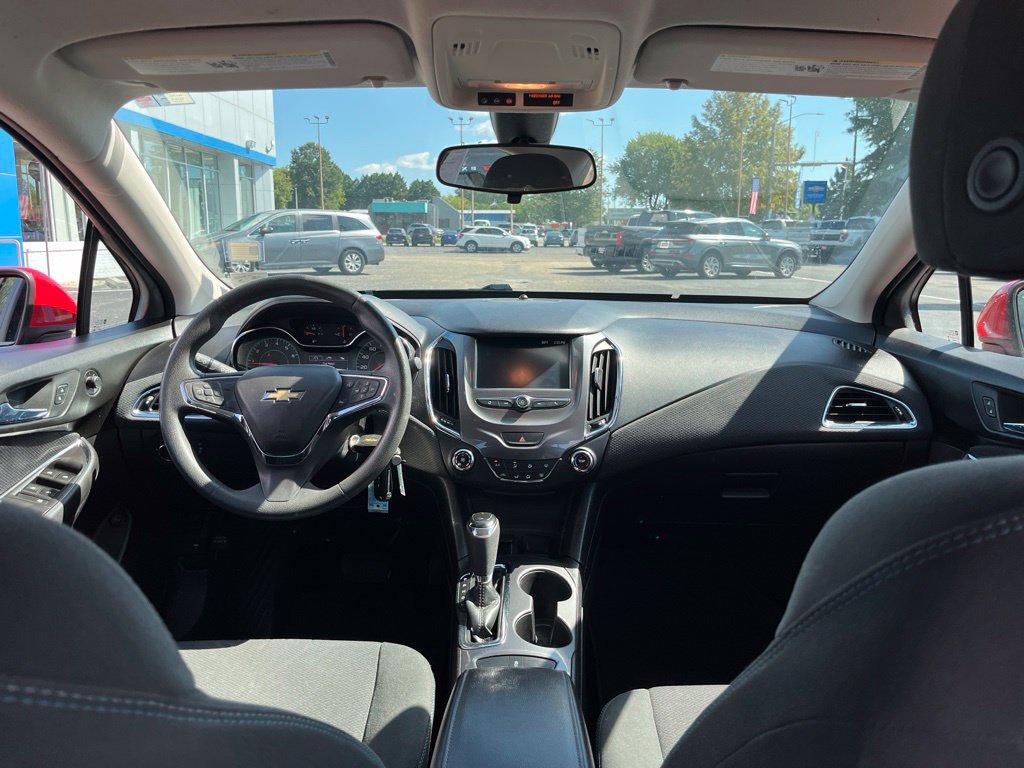 Used 2016 Chevrolet Cruze LT FWD image 16