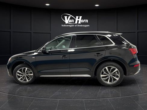 Used 2023 Audi Q5 2.0T Premium w/ Convenience Package image 6