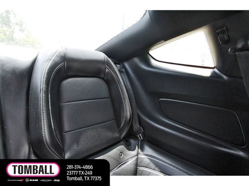 Used 2021 Ford Mustang GT Premium w/ GT Performance Package RWD image 12