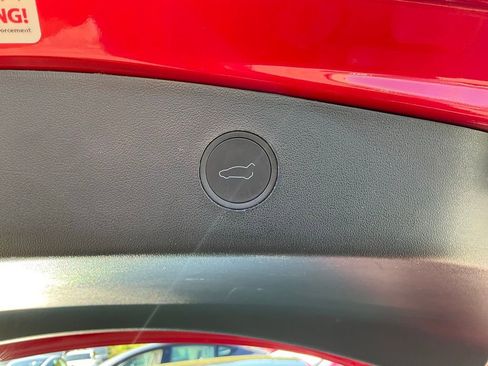 Used 2023 Tesla Model 3 Standard Range image 9