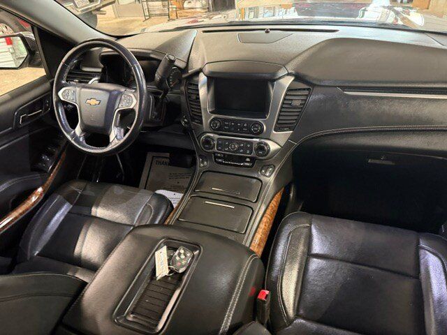 Used 2018 Chevrolet Suburban Premier AWD/4WD image 26