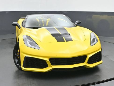 Used 2016 Chevrolet Corvette Stingray Convertible RWD image 8