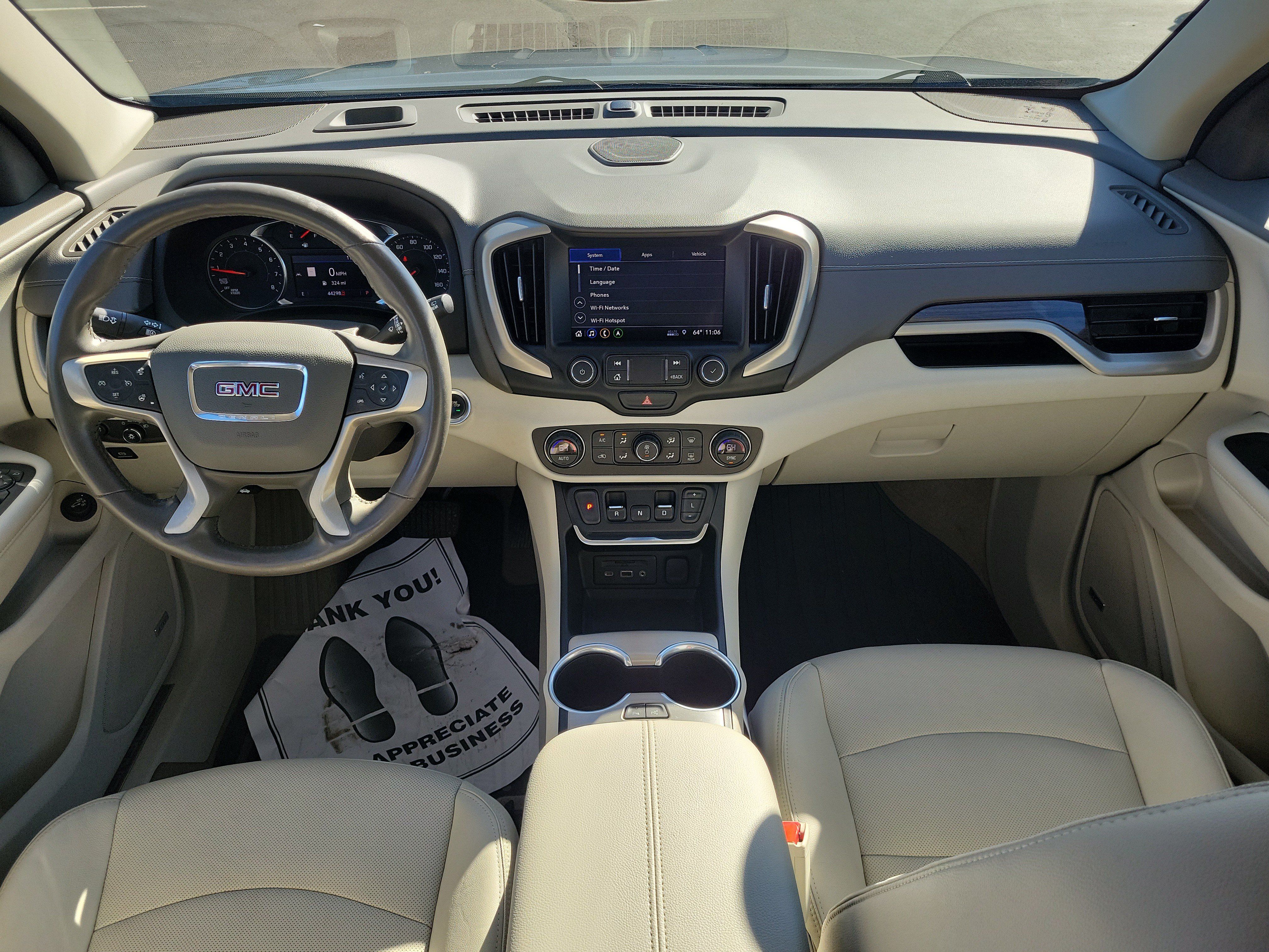 Used 2020 GMC Terrain Denali w/ Denali Premium Package FWD image 9