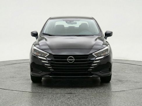 Used 2025 Nissan Versa SV FWD image 2