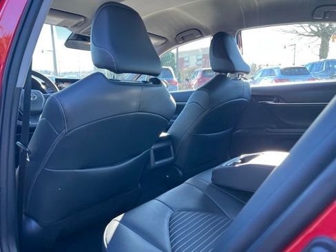 Used 2024 Toyota Camry SE image 13