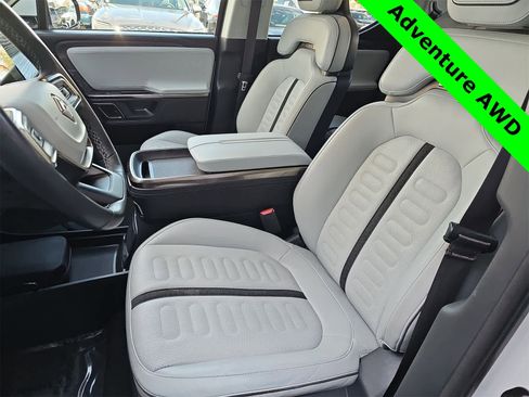 Used 2022 Rivian R1T Adventure image 15