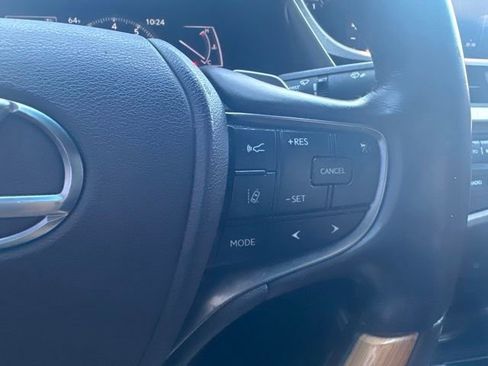 Used 2019 Lexus ES 350 Ultra Luxury w/ Accessory Package FWD image 10