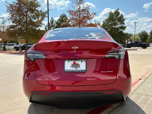 Used 2024 Tesla Model Y Long Range AWD/4WD image 7