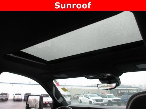 Used 2025 GMC Sierra 2500 AT4X image 17