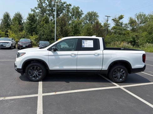 Used 2023 Honda Ridgeline Sport image 3