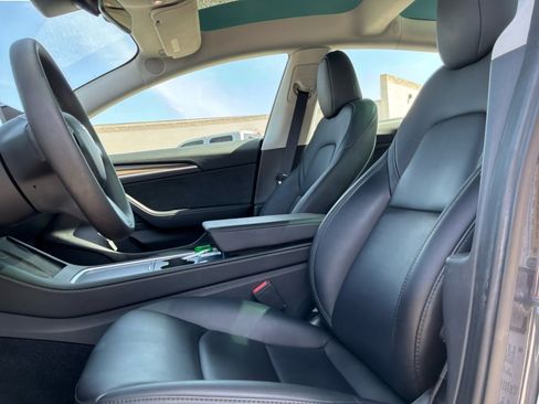 Used 2023 Tesla Model 3 Standard Range RWD image 16