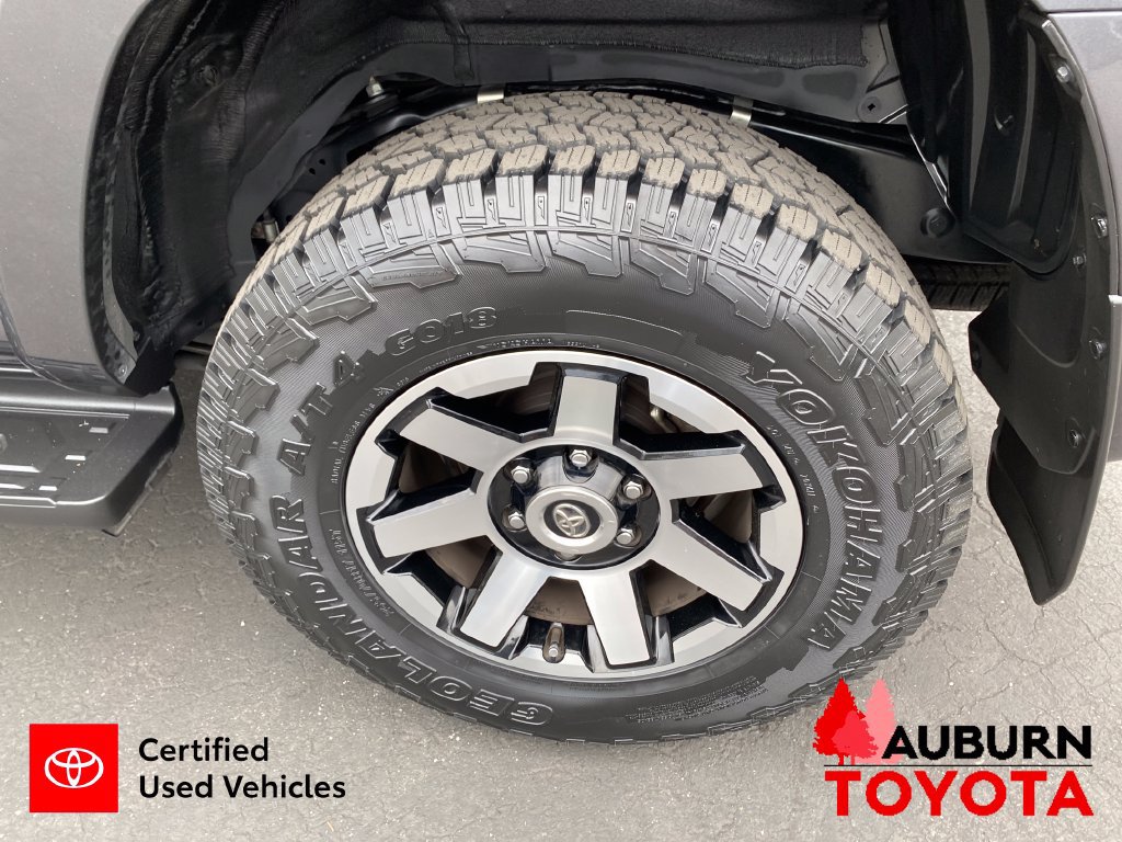 Used 2023 Toyota 4Runner TRD Off-Road Premium w/ Moonroof Package AWD/4WD image 23