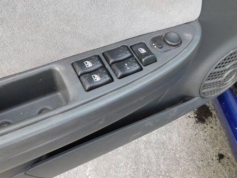 Used 2006 Saturn ION Level 3 w/ Sun & Sound Pkg FWD image 16