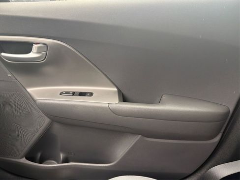 Used 2019 Kia Niro LX image 20