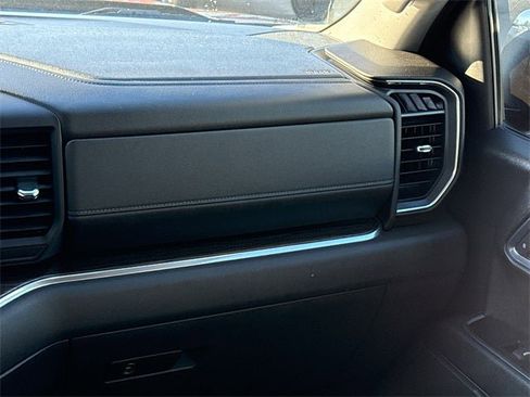 Used 2023 Chevrolet Silverado 1500 LT image 16