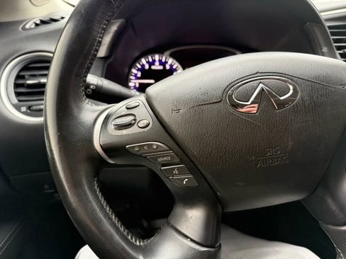 Used 2020 INFINITI QX60 Luxe w/ Essential Package image 16