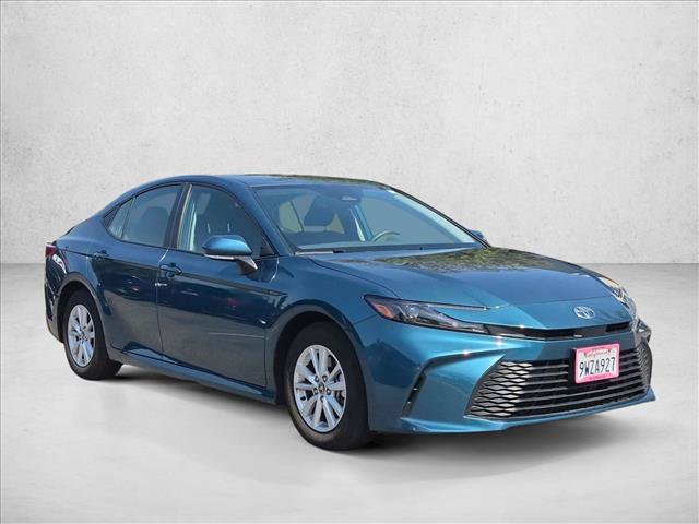Used 2026 Toyota Camry LE w/ Convenience Package FWD image 3