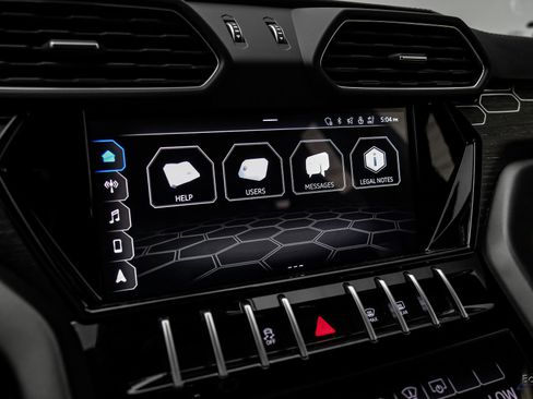 Used 2022 Lamborghini Urus image 77